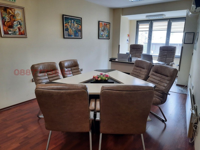 Продава ОФИС в град София, Зона Б-19 - 65 кв.м / 200 000 € » 391 166.00 лв.