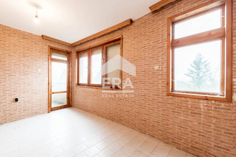 Продава 4-СТАЕН, гр. Добрич, Добротица - Варненска, снимка 2 - Апартаменти - 53044743