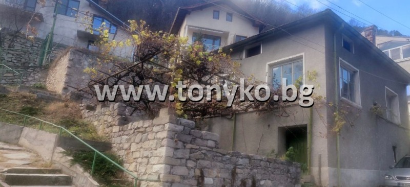 Продава  Къща, област Пловдив, с. Бачково • 42 500 EUR • ID 59226677 — holmes.bg - [1] 