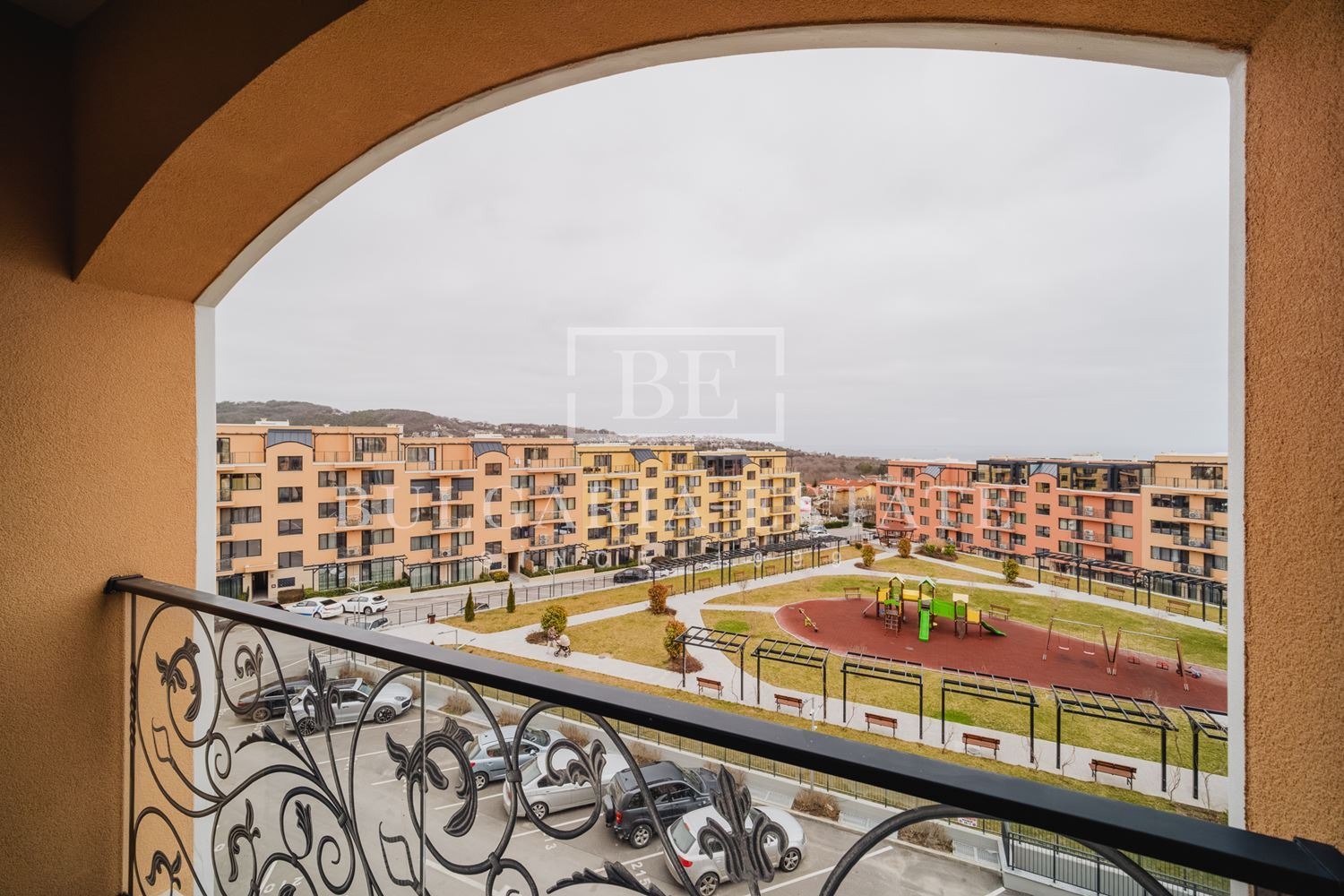 Продава 2-СТАЕН, гр. Варна, к.к. Св.Св. Константин и Елена, снимка 9 - Апартаменти - 53516416