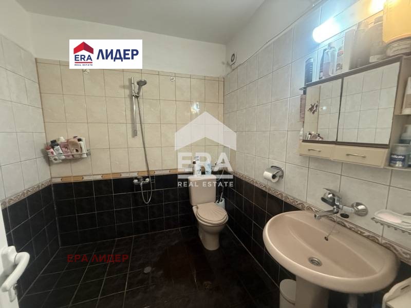 Продава 4-СТАЕН, гр. Русе, Дружба 2, снимка 10 - Апартаменти - 55170203