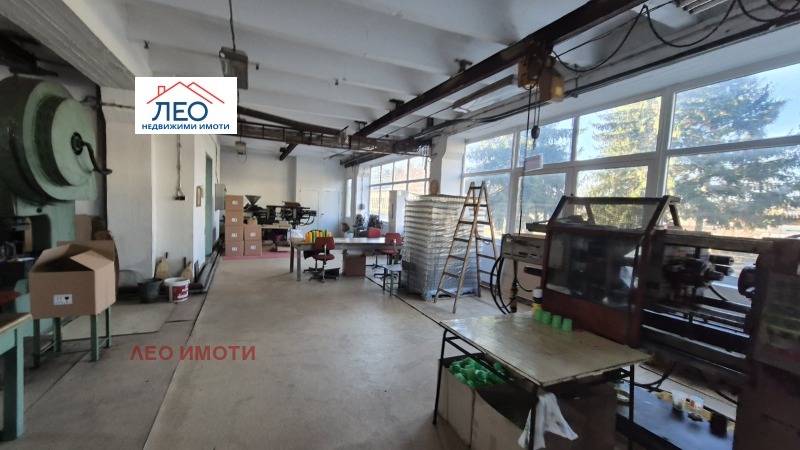 Продава СКЛАД, гр. Севлиево, област Габрово, снимка 2 - Складове - 52696703