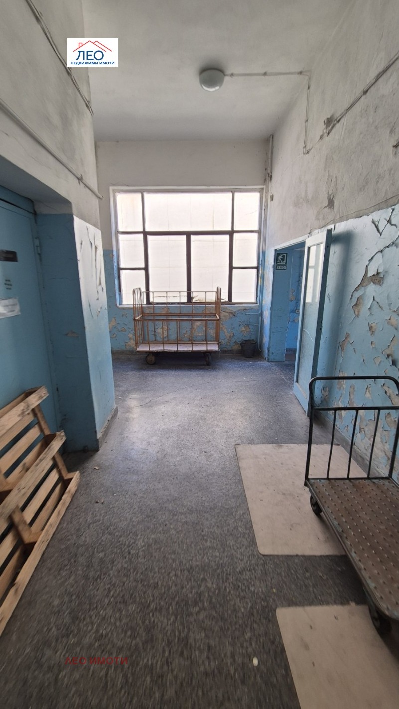 Продава СКЛАД, гр. Севлиево, област Габрово, снимка 6 - Складове - 52696703