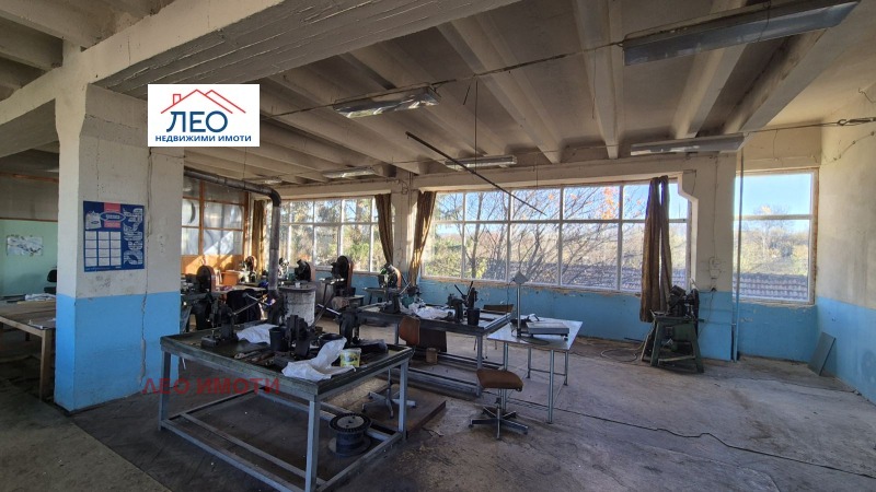 Продава СКЛАД, гр. Севлиево, област Габрово, снимка 5 - Складове - 52696703