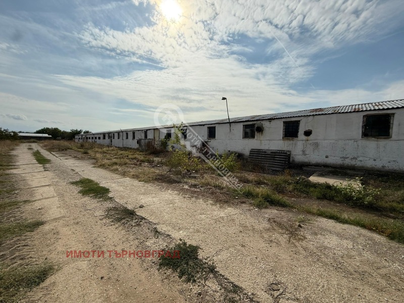 Till salu  Industribyggnad region Veliko Tarnovo , Kozarevec , 2400 kvm | 99598129 - bild [10]