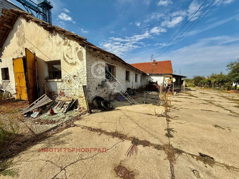 Till salu  Industribyggnad region Veliko Tarnovo , Kozarevec , 2400 kvm | 99598129 - bild [5]