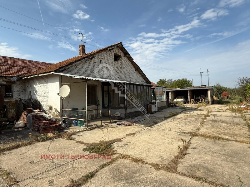 Till salu  Industribyggnad region Veliko Tarnovo , Kozarevec , 2400 kvm | 99598129