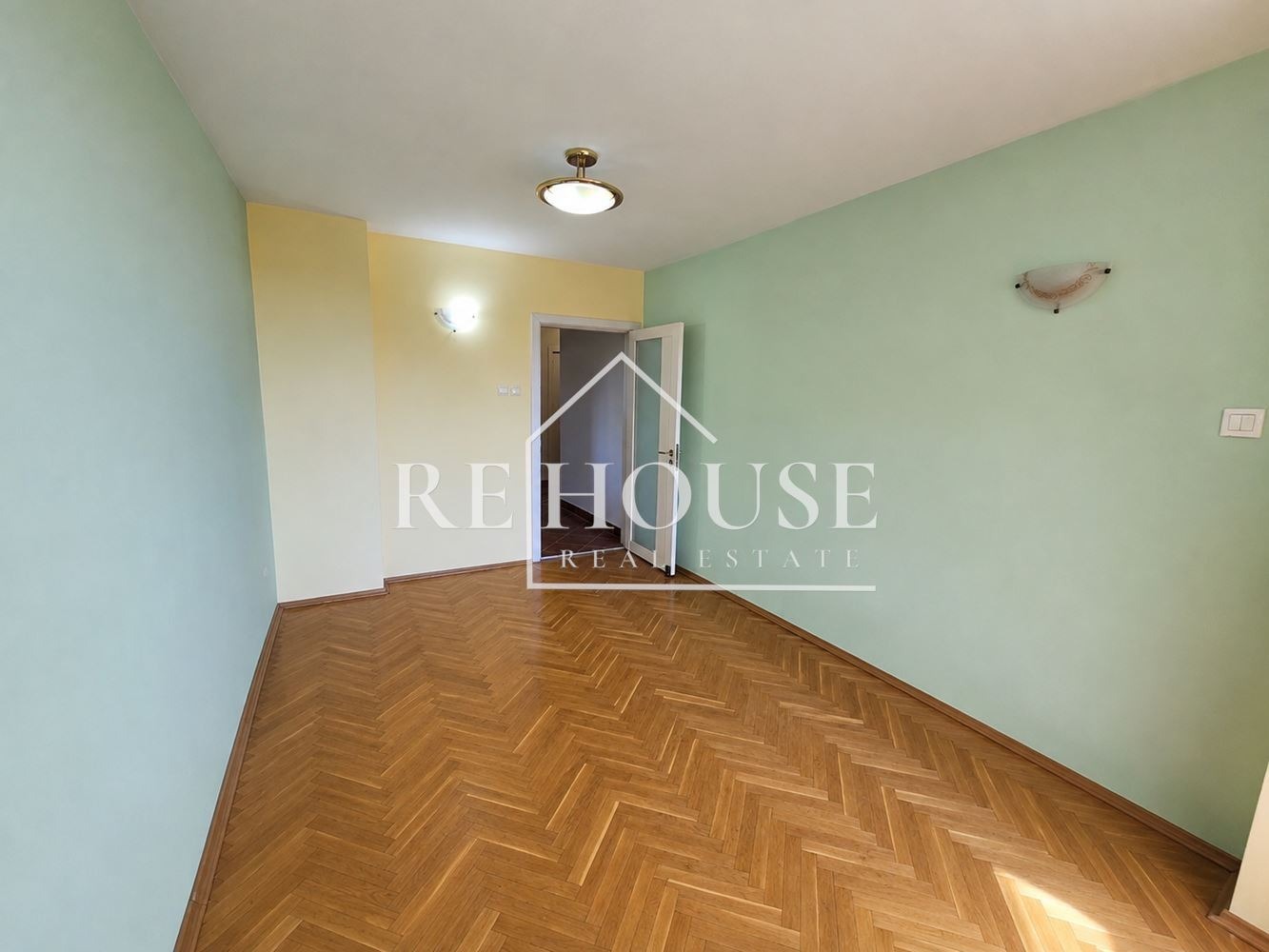 Продава 3-СТАЕН, гр. Варна, Окръжна болница-Генерали, снимка 2 - Апартаменти - 55804657