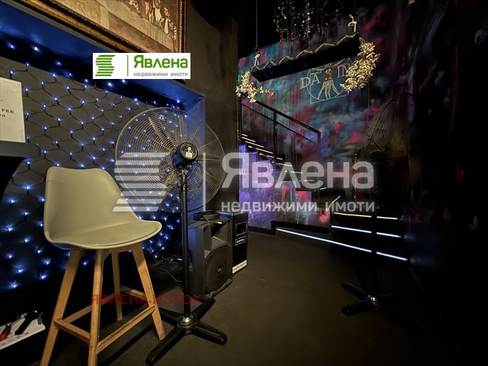 Продава  Заведение град София , Център , 400 кв.м | 21636574