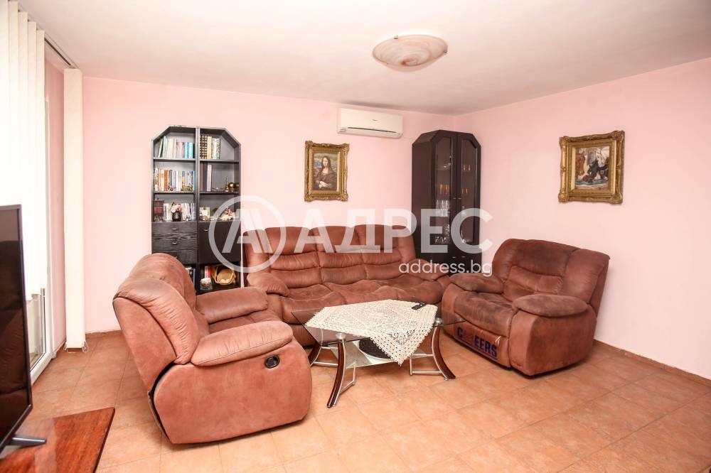 Продава КЪЩА, гр. София, гр. Банкя