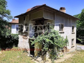 House Cherni Vit, region Lovech