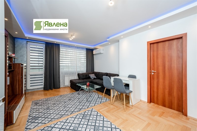 Продава 2-СТАЕН, гр. София, Център, снимка 3 - Апартаменти - 53004417