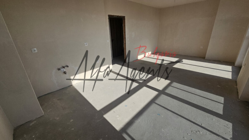 Продава 3-СТАЕН, гр. Варна, Изгрев, снимка 3 - Апартаменти - 52576235