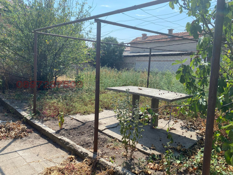 Продава КЪЩА, с. Левски, област Пазарджик, снимка 10 - Къщи - 52780558