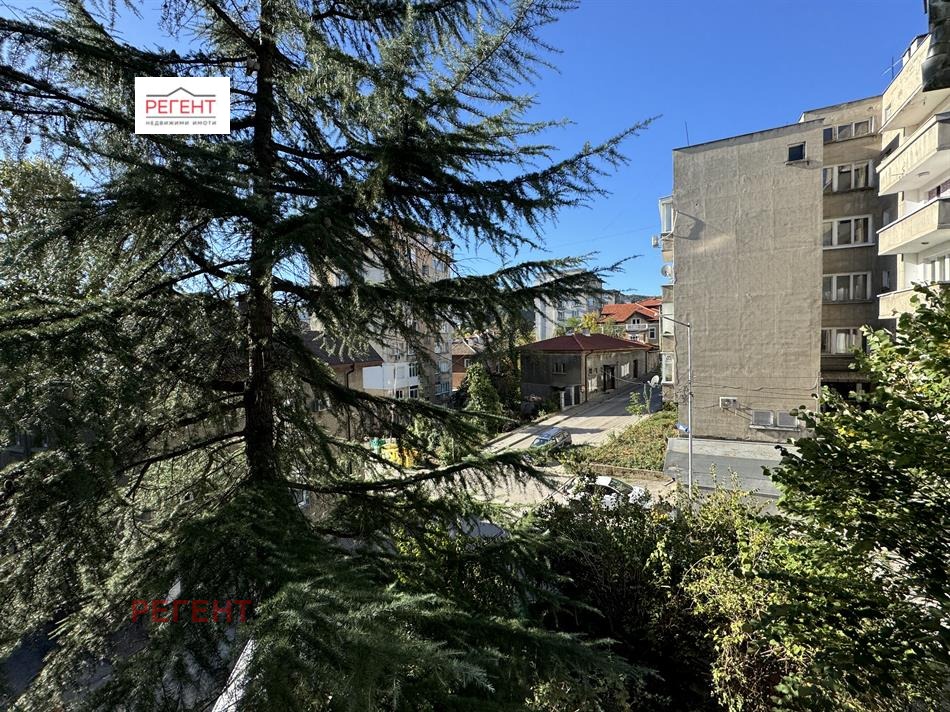 Продава КЪЩА, гр. Габрово, Център, снимка 2 - Къщи - 47711045