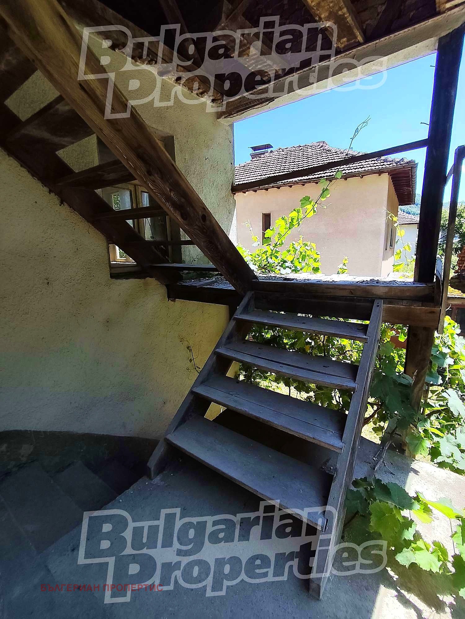 Продава КЪЩА, с. Черни Вит, област Ловеч, снимка 2 - Къщи - 51128043