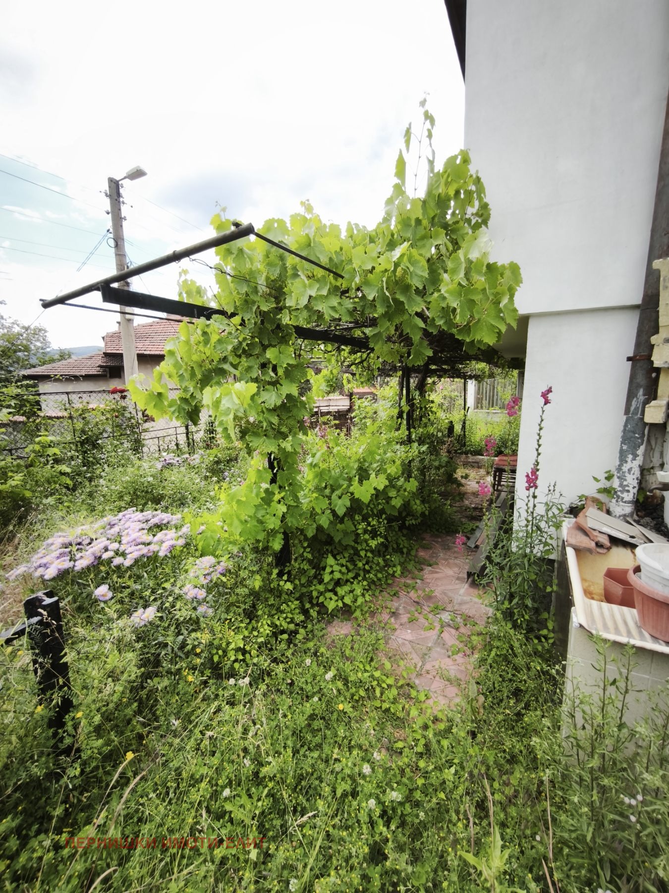 Продава КЪЩА, гр. Перник, Байкушева махала, снимка 16 - Къщи - 54997196