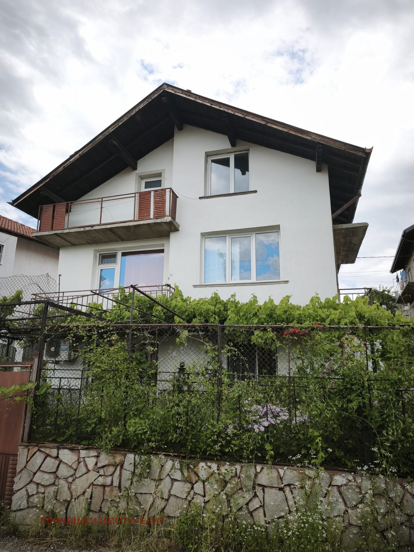 Продава КЪЩА, гр. Перник, Байкушева махала