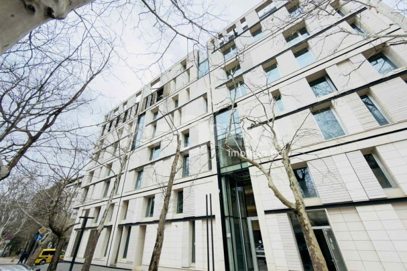 Продава МНОГОСТАЕН в град София, Изток - 300 кв.м / 1 150 000 € » 2 249 204.50 лв., ИМОТЕКА