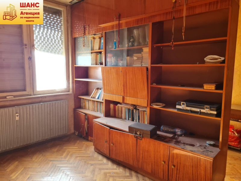 Продава 3-СТАЕН в град Плевен, Широк център - 102 кв.м / 129 000 € » 252 302.07 лв., ШАНС