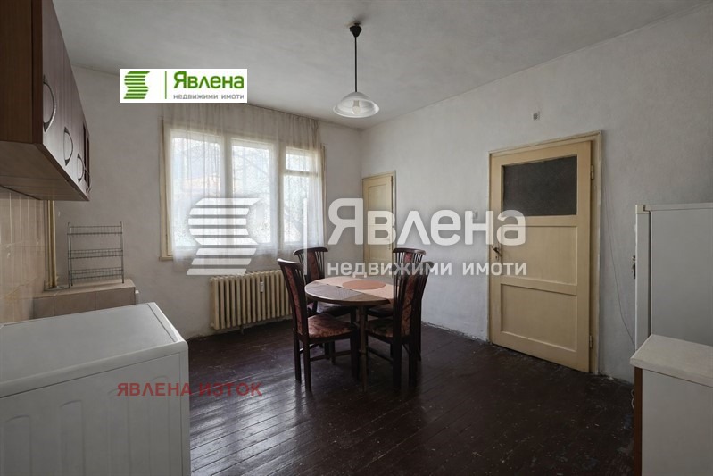 Продава ЕТАЖ ОТ КЪЩА, гр. София, Изток, снимка 6 - Етаж от къща - 55304976