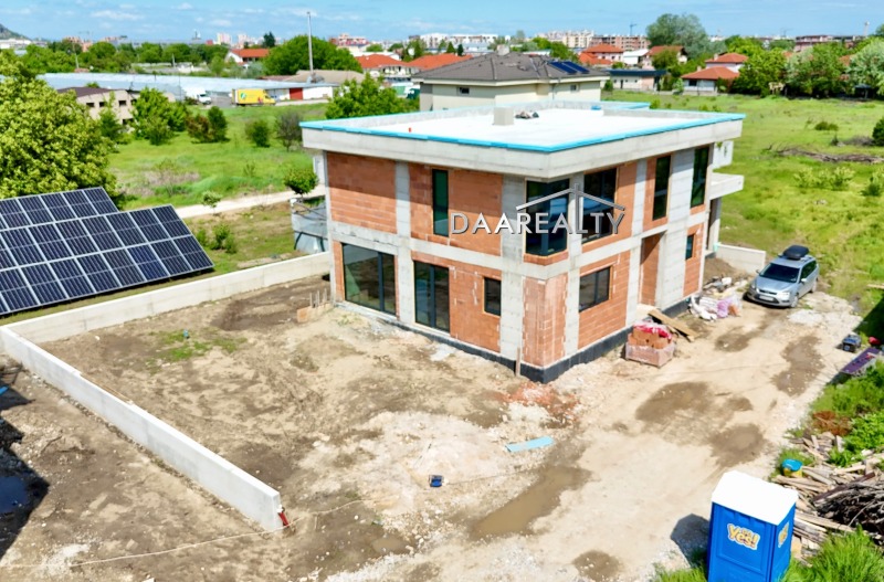 À venda  Casa Plovdiv , Komatevsko chose , 345 m² | 49255990