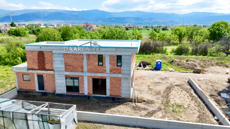 À venda  Casa Plovdiv , Komatevsko chose , 345 m² | 49255990 - imagem [4]