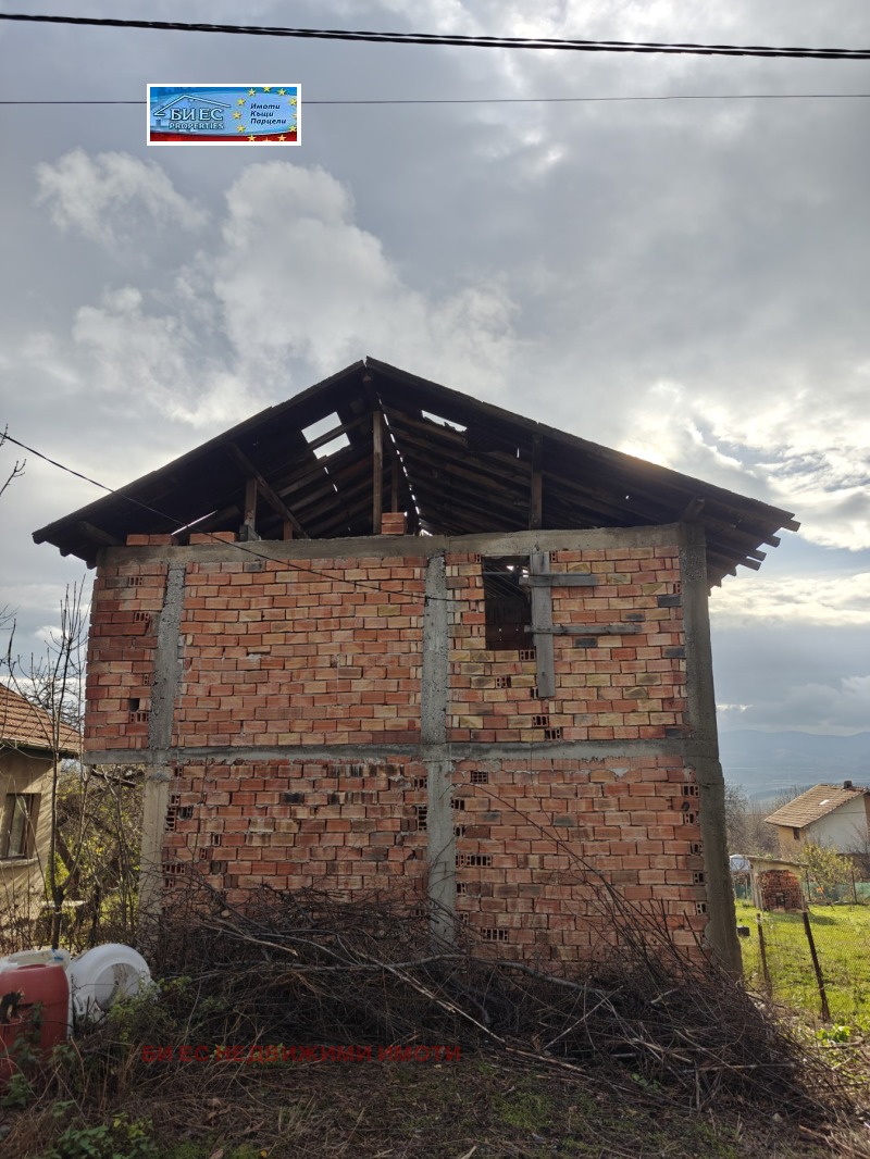 Продава КЪЩА, с. Големо Бучино, област Перник, снимка 3 - Къщи - 52769639
