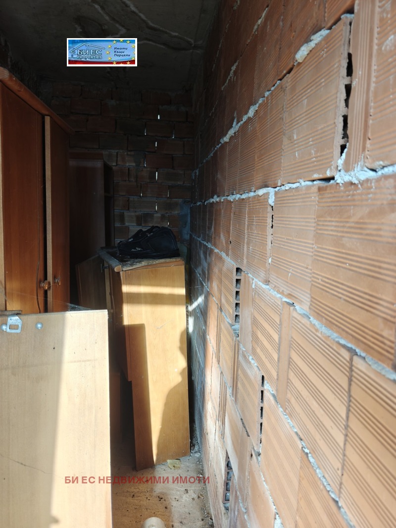 Продава КЪЩА, с. Големо Бучино, област Перник, снимка 6 - Къщи - 52769639