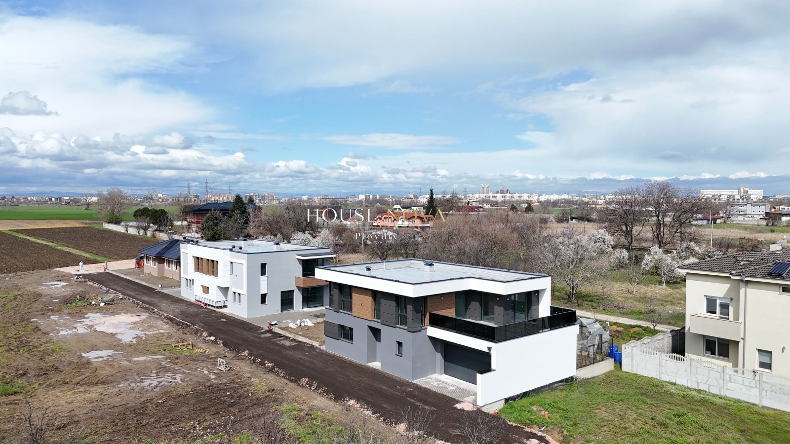 Продава КЪЩА, гр. Пловдив, Коматевско шосе, снимка 17 - Къщи - 49384319