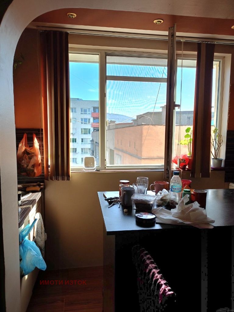 Na sprzedaż  2 sypialnie Pernik , Iztok , 87 mkw | 31899573 - obraz [8]
