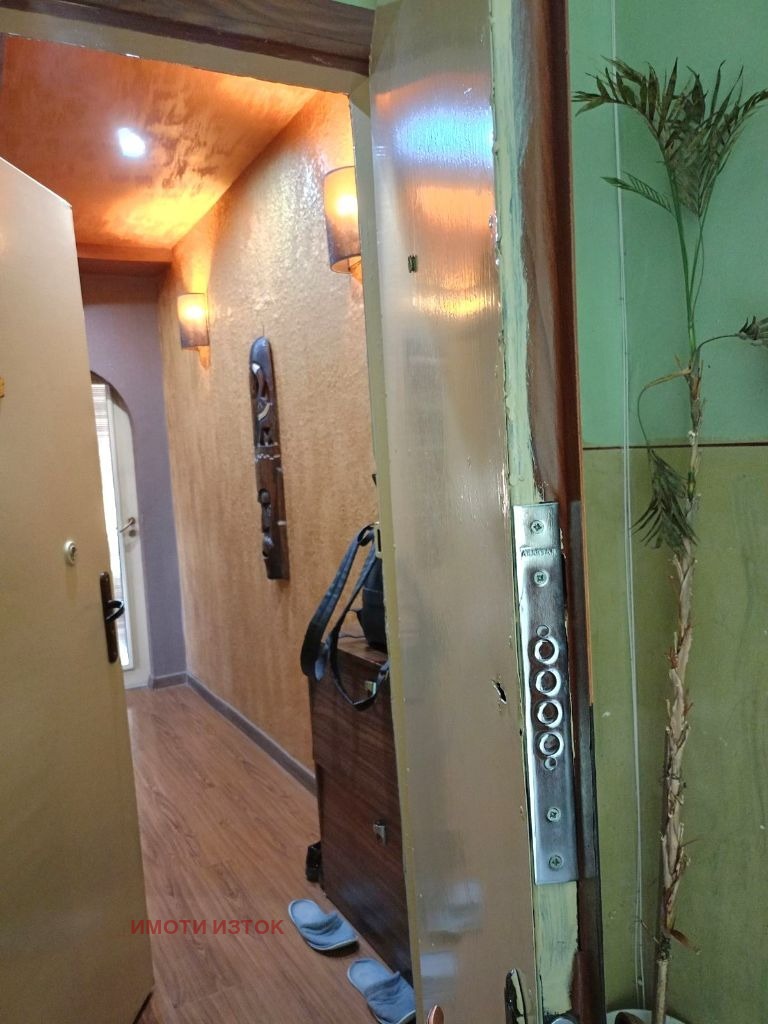 Na sprzedaż  2 sypialnie Pernik , Iztok , 87 mkw | 31899573 - obraz [16]