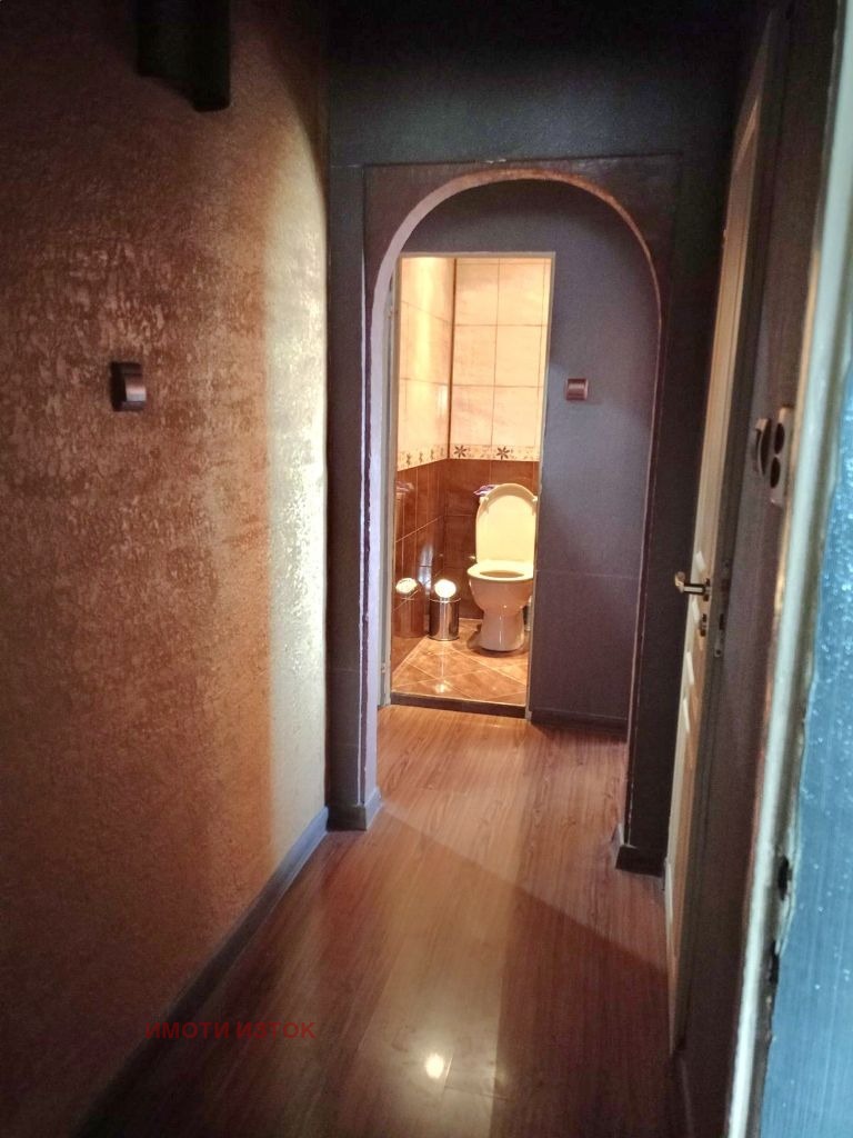 Na sprzedaż  2 sypialnie Pernik , Iztok , 87 mkw | 31899573 - obraz [15]