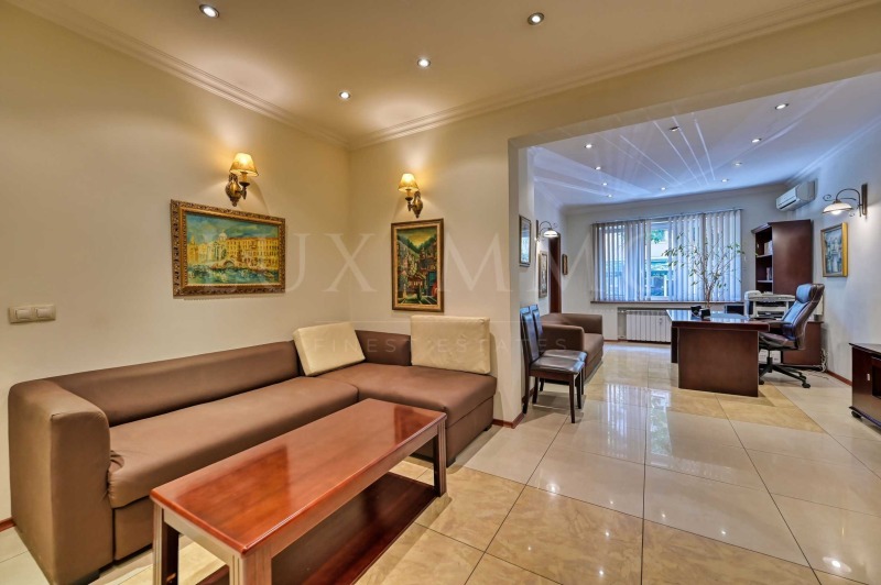 Продава 4-СТАЕН, град София, Център • 650000 € / 1271289.50 лв. • 48917555 1