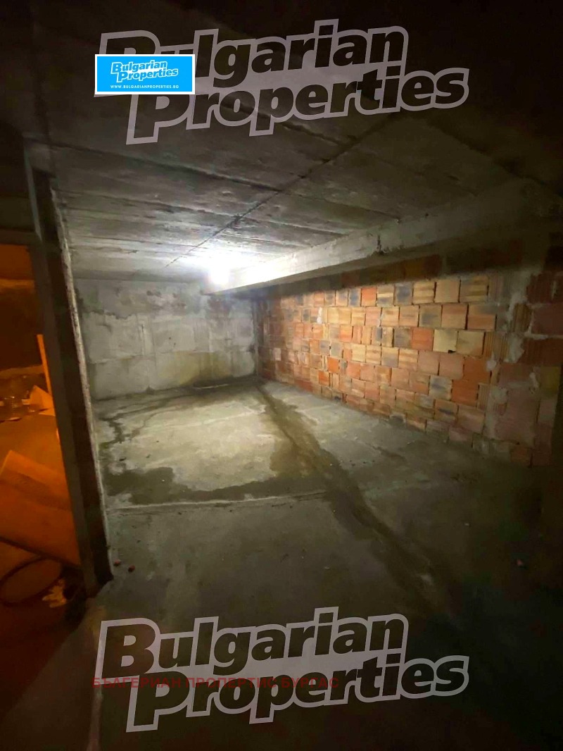 Продава ГАРАЖ, ПАРКОМЯСТО, гр. Бургас, Зорница, снимка 2 - Гаражи и паркоместа - 47612347