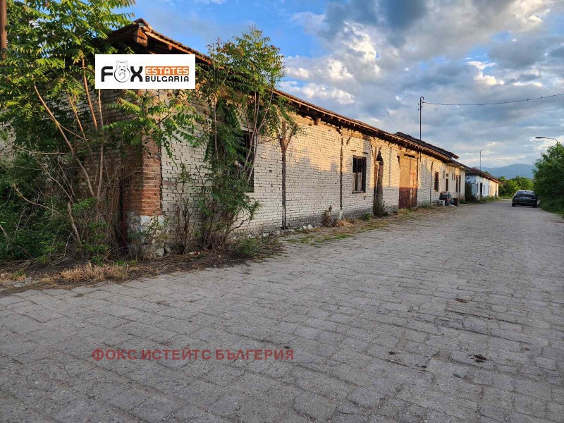 Na sprzedaż  Budynek przemysłowy region Płowdiw , Brestowica , 378 mkw | 27256044 - obraz [8]
