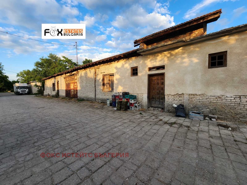 Na sprzedaż  Budynek przemysłowy region Płowdiw , Brestowica , 378 mkw | 27256044