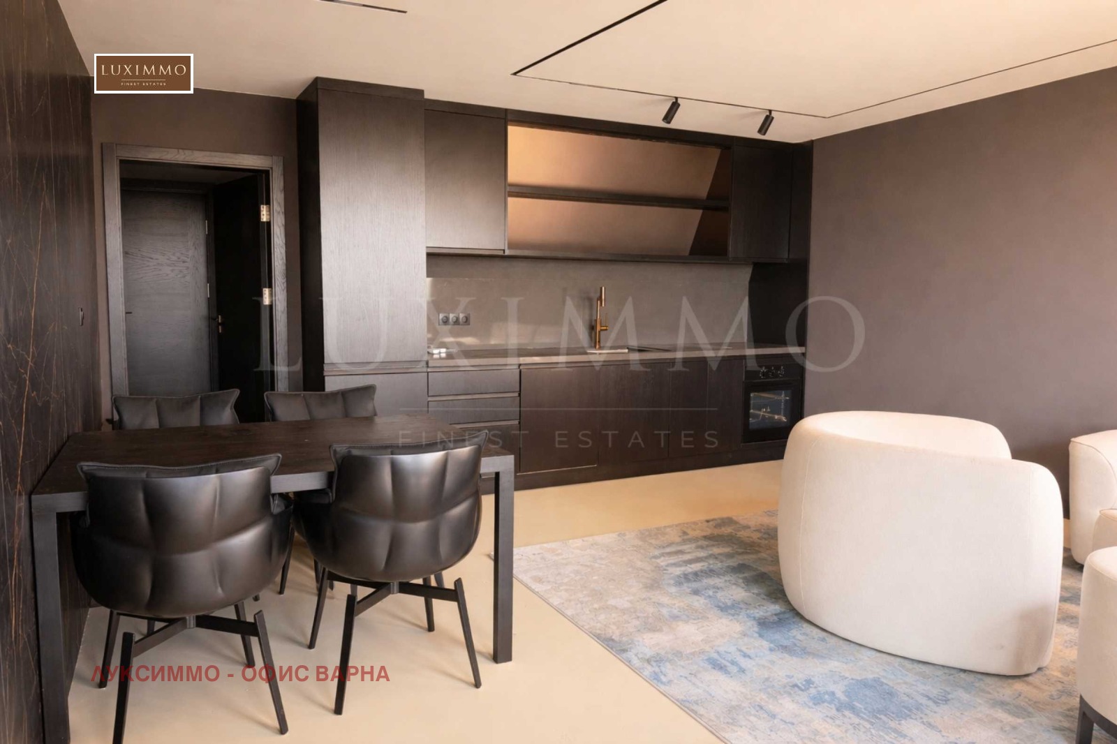 Продава 2-СТАЕН, гр. Варна, Център, снимка 2 - Апартаменти - 54229000