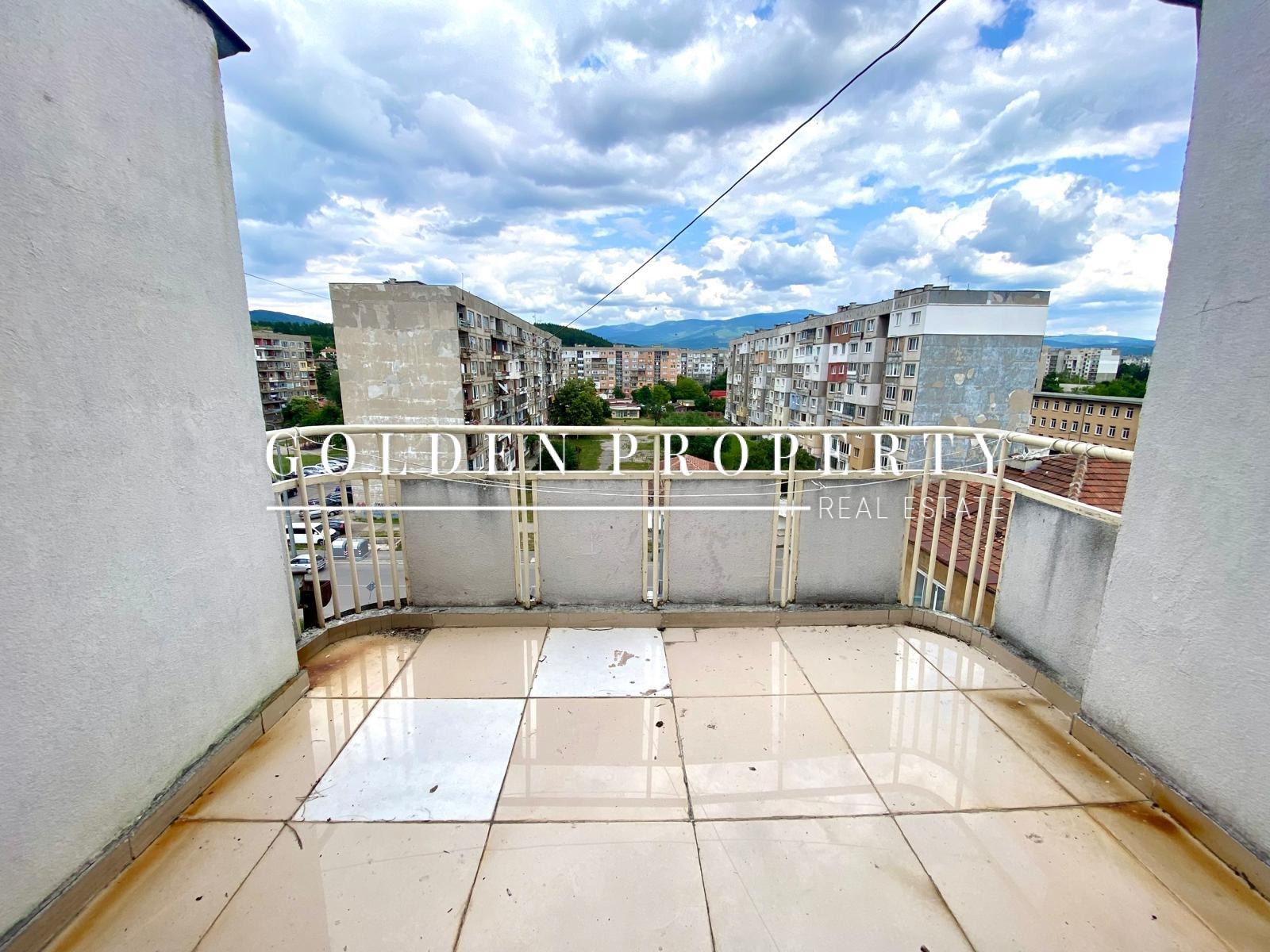 Продава 3-СТАЕН, гр. Перник, Изток, снимка 3 - Апартаменти - 55180431