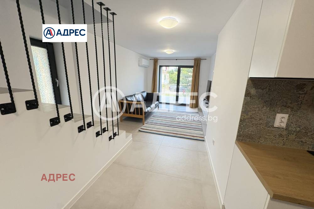 Продава МНОГОСТАЕН, гр. Варна, Галата, снимка 3 - Апартаменти - 54075952