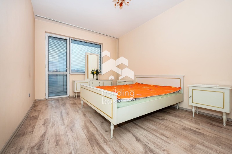 Продава МНОГОСТАЕН, гр. Пловдив, Център