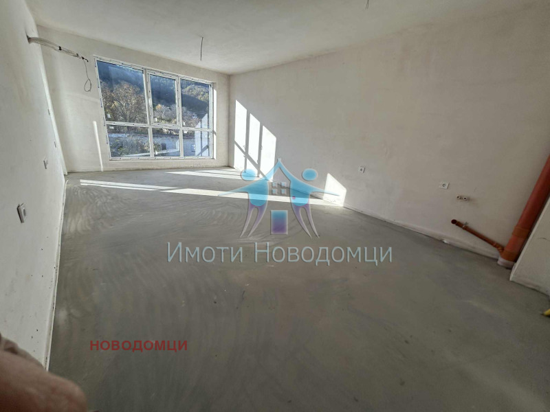 Продава 3-СТАЕН в град Шумен, Боян Българанов 1 - 86 кв.м / 111 800 € » 218 661.79 лв., НОВОДОМЦИ