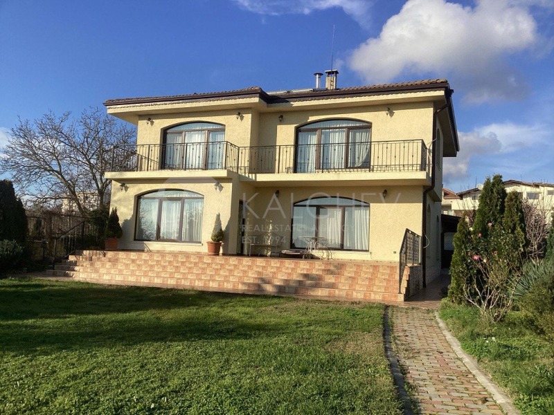Продава КЪЩА в област Варна, с. Близнаци - 237 кв.м / 350 000 € » 684 540.50 лв., КАЛЧЕВ
