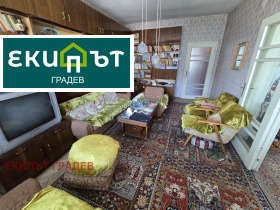 На продаж 3 кімнатна