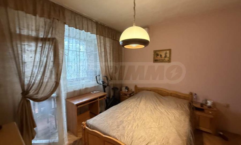 Myytävänä  3 makuuhuonetta Veliko Tarnovo , Tsentar , 112 neliömetriä | 92628883 - kuva [8]