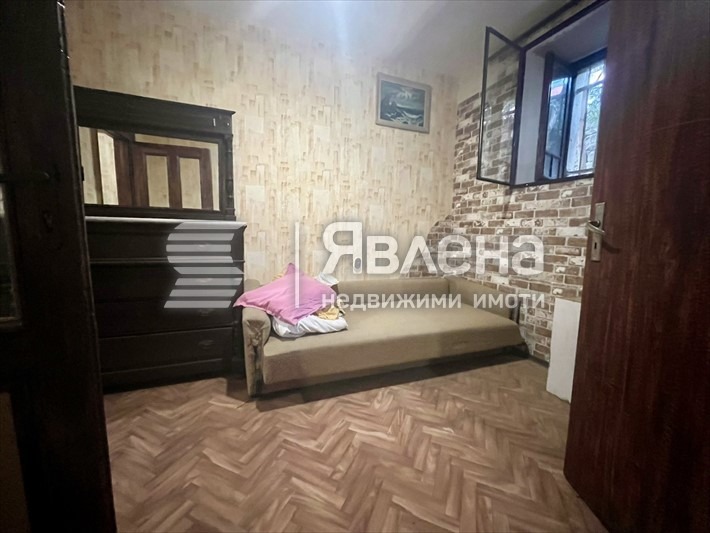 Продава ЕТАЖ ОТ КЪЩА, гр. Пловдив, Център, снимка 4 - Етаж от къща - 55731678
