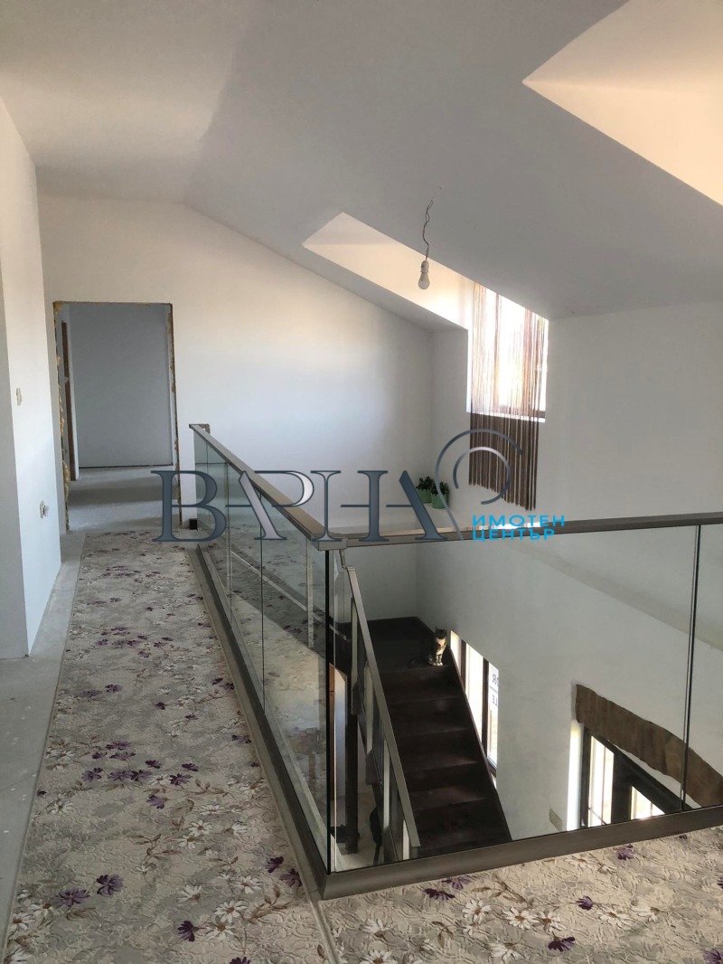 Продава КЪЩА, с. Изгрев, област Варна, снимка 3 - Къщи - 52624549