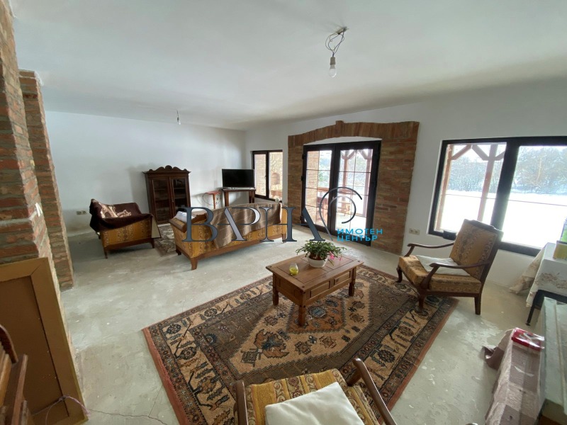 Продава КЪЩА, с. Изгрев, област Варна, снимка 12 - Къщи - 52624549