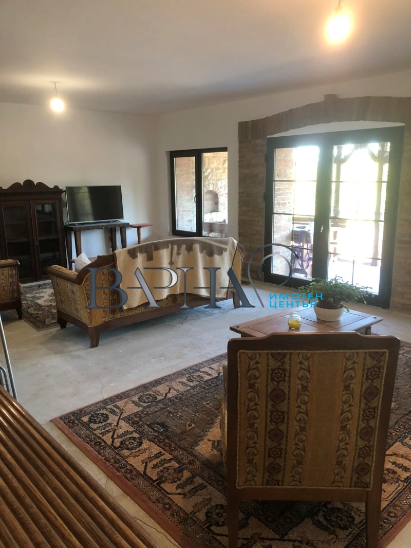 Продава КЪЩА, с. Изгрев, област Варна, снимка 6 - Къщи - 52624549