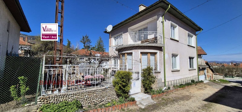 Продава КЪЩА, гр. Костенец, област София област